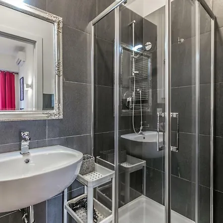 Central City Rooms Guest house