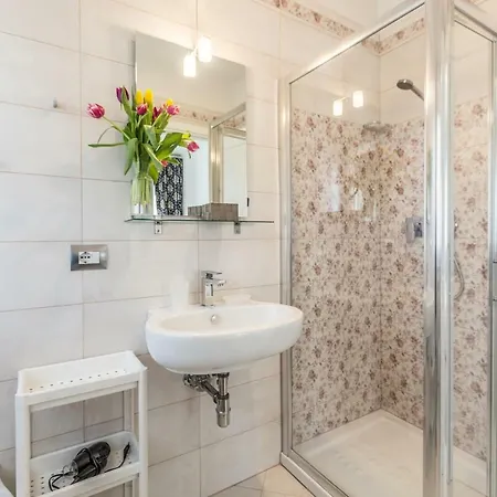 Central City Rooms Guest house
