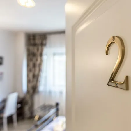 Central City Rooms Guest house