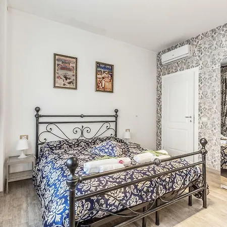 Central City Rooms 3*