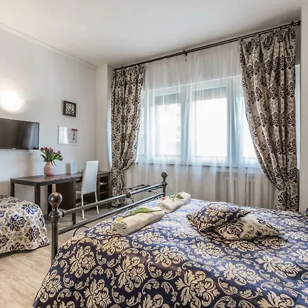 Guest house Central City Rooms