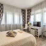 Pensión Central City Rooms