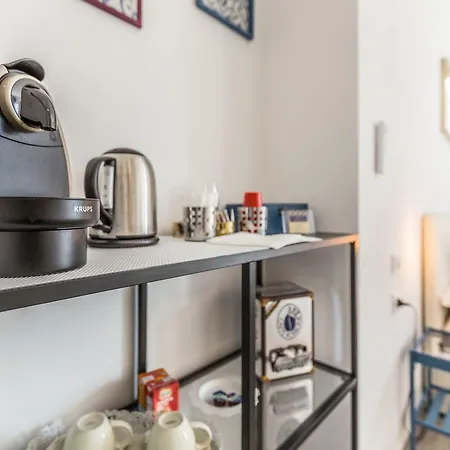 Central City Rooms בית הארחה 4*