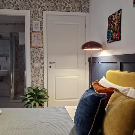 Central City Rooms Penzion Boloňa