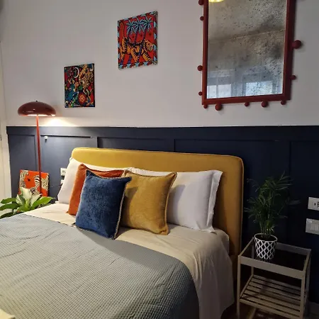 Pensión Central City Rooms 4*