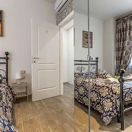 Central City Rooms 4*