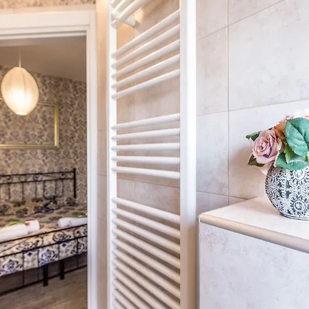 Central City Rooms Guest house