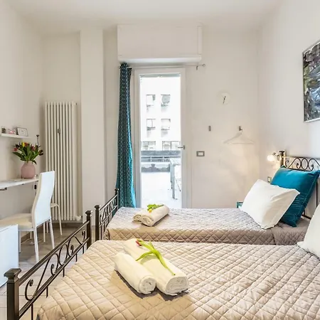 Central City Rooms Konukevi 4*