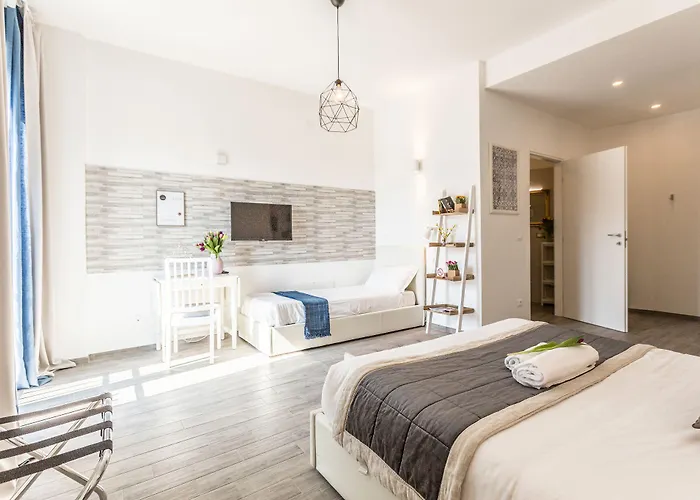 Pensión Central City Rooms 4*