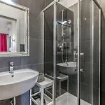 Central City Rooms בית הארחה