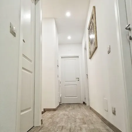 Central City Rooms 4*